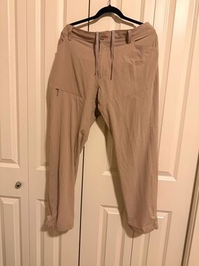 Men's Lightweight Tan Hiking and Travel Pants